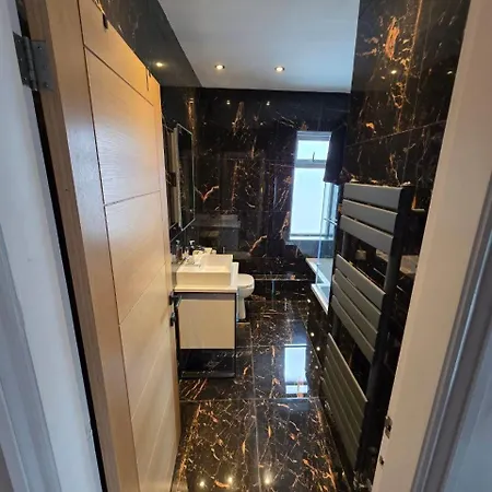 The Haven Near Centre Апартаменты *